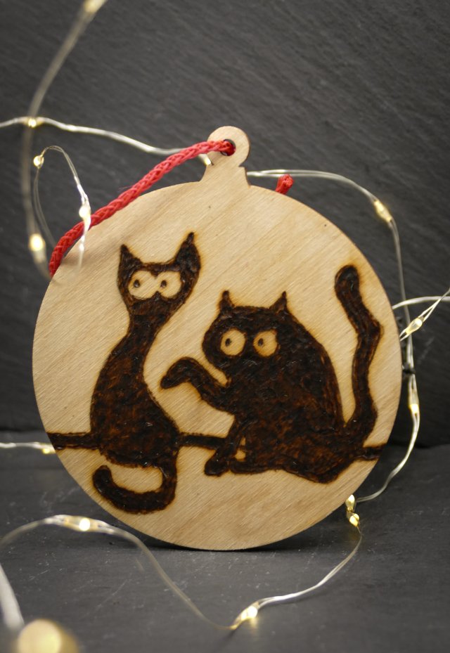 Drewniane wypalane ręcznie bombki - kot 12 - święta, mikołajki, boże narodzenie, prezent, upominek, gwiazdka, zabawne