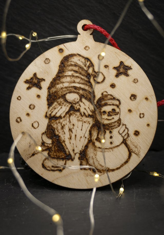 Drewniane wypalane ręcznie bombki - Skrzat 2 - święta, mikołajki, boże narodzenie, prezent, upominek, gwiazdka, zabawne