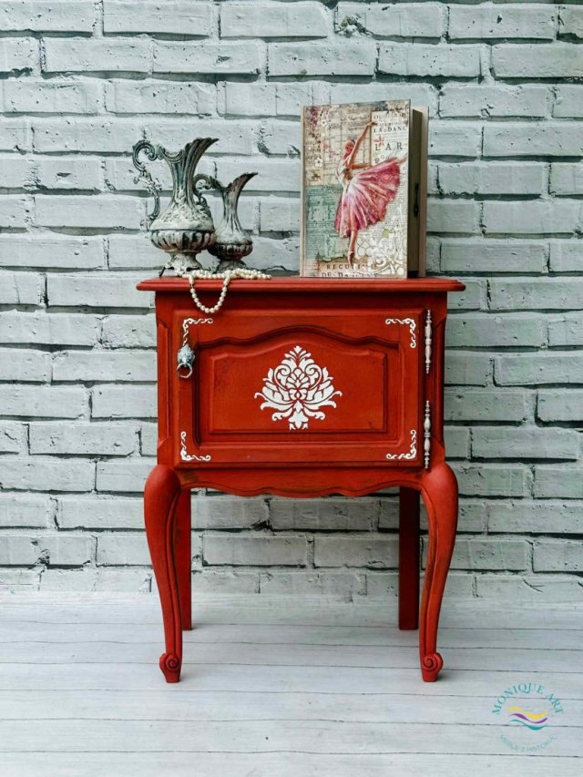 Szafka ręcznie malowana, delikatny kolor, ludwikowska, dekory, wysyłka