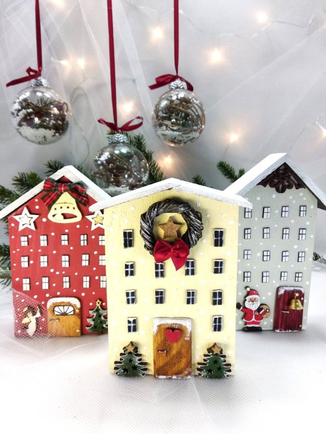 Magia świątecznej atmosfery - domki jak z bajki.
