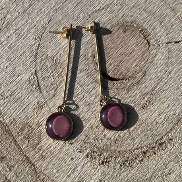 Złote kolczyki FALL – ciepły blask jesieni w odcieniach szkarłatu