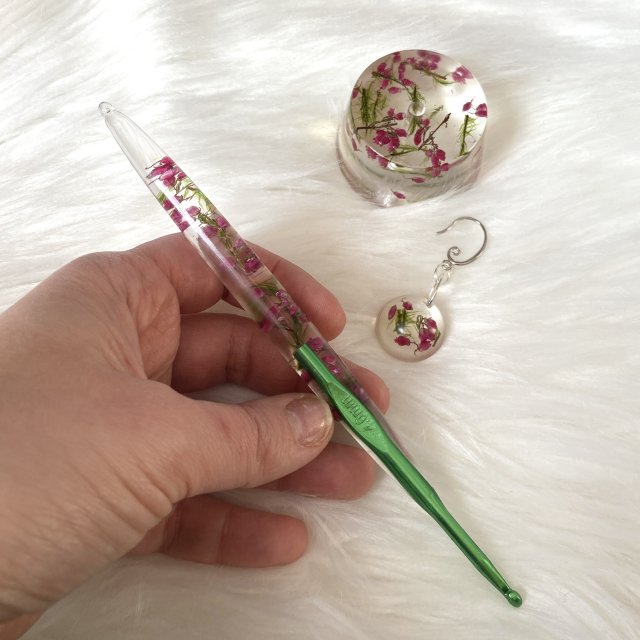 Artystyczne szydełko z suszonymi kwiatami 4,00 mm