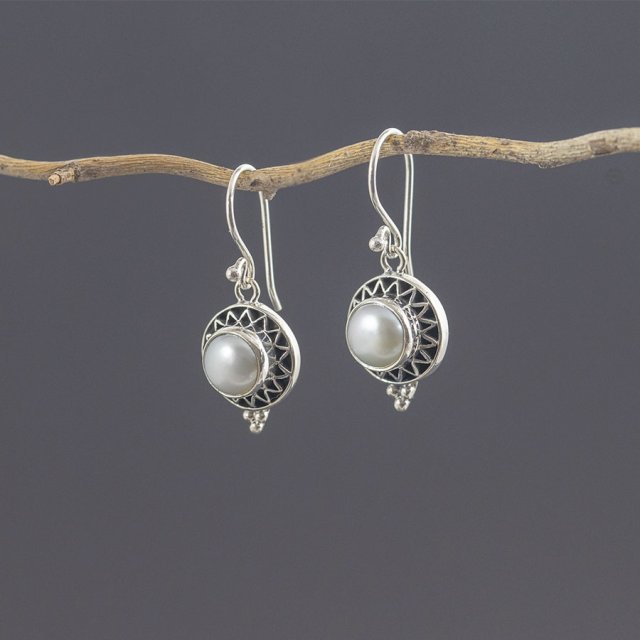 Srebrne kolczyki z perłami