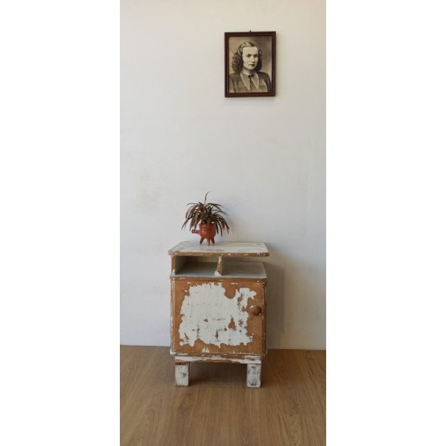 Szafka vintage biała, przecierana,