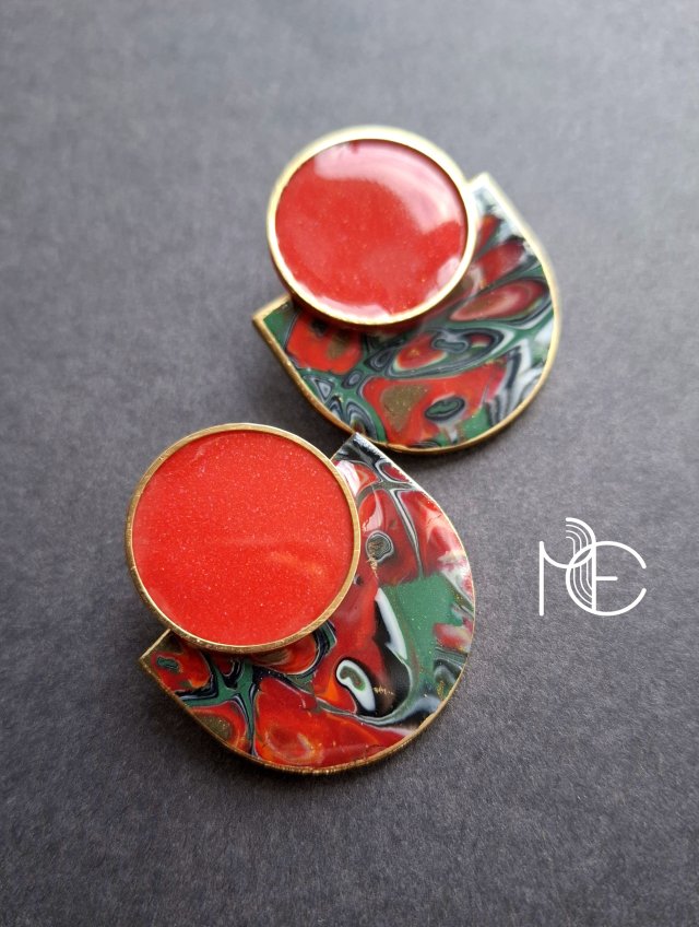 zieleń w czerwieni no1