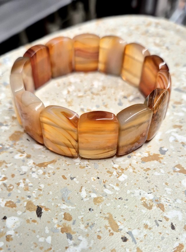 Bransotelka z agatu pawiego