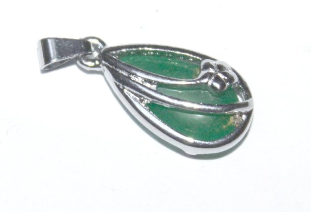 ZIELONA KROPLA w metalu zawieszka przywieszka