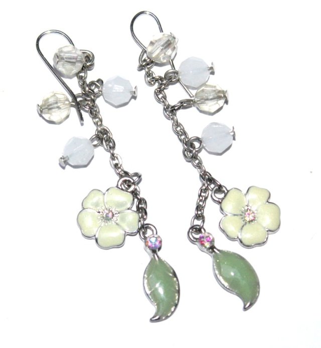 kwiatek listek efektowne wiszące kolczyki