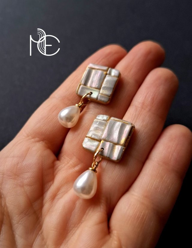 w błyskach muszli no2