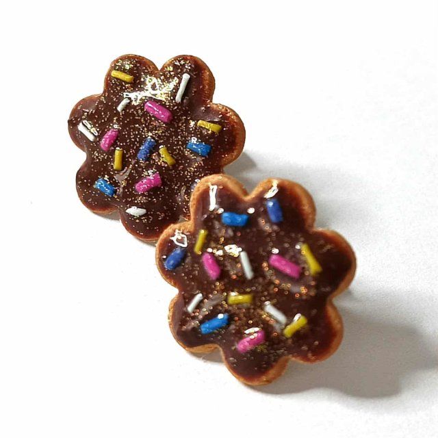 Świąteczne kolczyki pierniczki z posypką