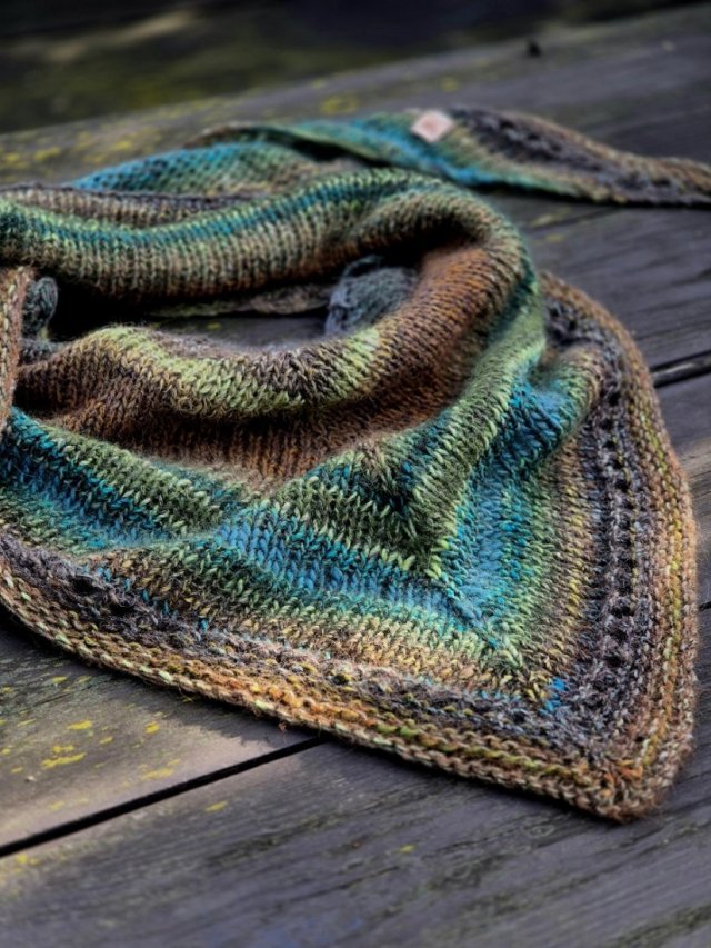 Carmeline 2 / chusta z Noro