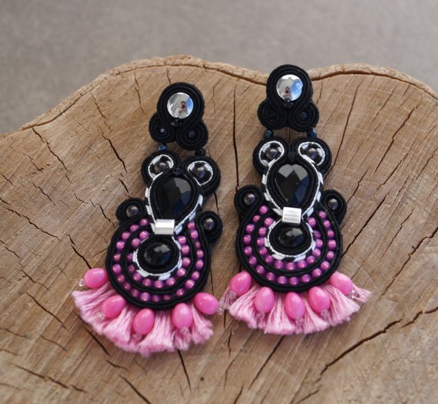 Kolczyki sutasz czarno–różowe z onyksu i hematytu