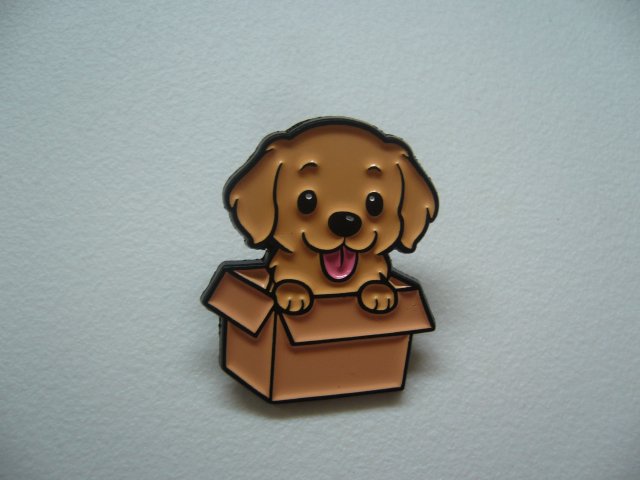 PIN PRZYPINKA BROSZKA PIES PIESEK SZCZENIAK LABRADOR RETRIEVER W KARTONIE