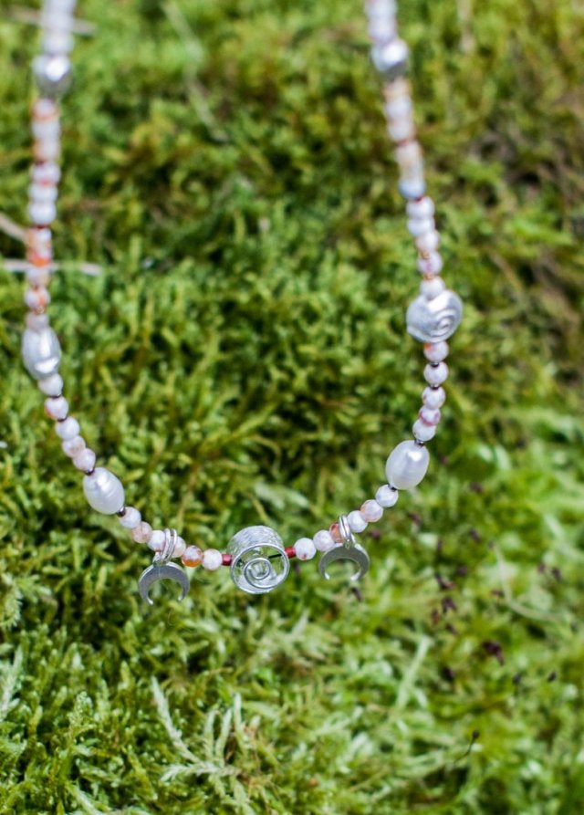 gwiezdny pył 016 - naszyjnik z perłami i agatem ognistym