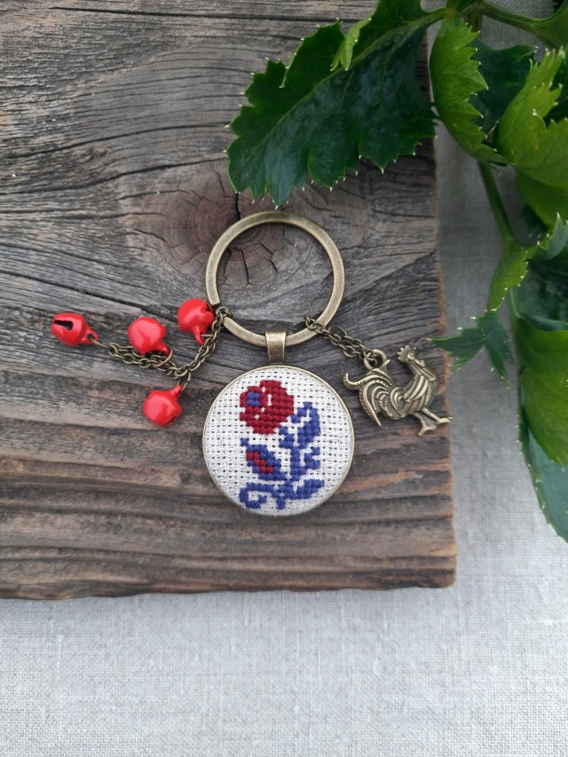 Brelok z haftem ukraińskim