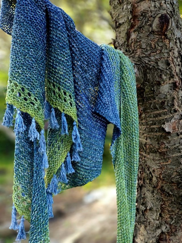 nad strumieniem / chusta