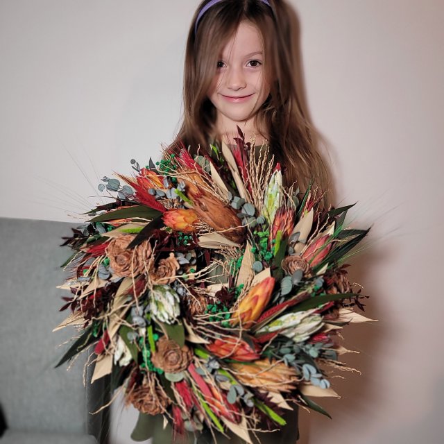 Wieniec z suszonych kwiatów I roślin