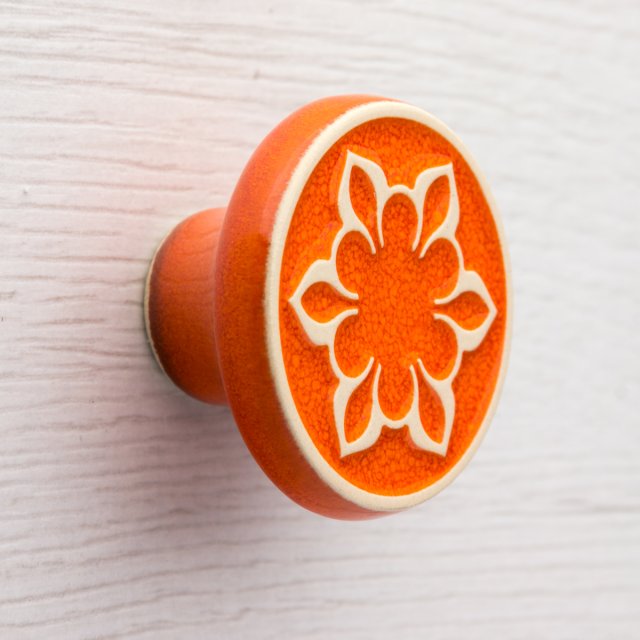 Ceramiczna gałka do mebli pomarańczowa, wz.2