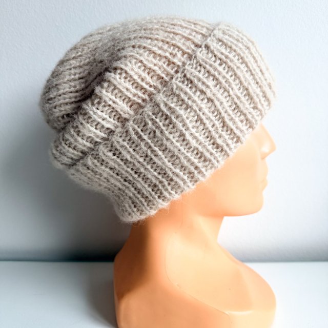 Ręcznie robiona czapka damska MORGANA Alpaka z Jedwabiem 9036/40 Marcepan - od ręki