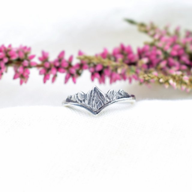 Srebrny Pierścionek z Górami