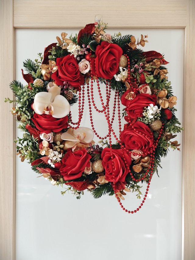 Wianek świąteczny Czerwone róże