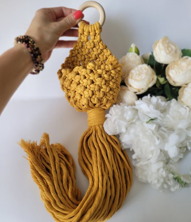 Kwietnik musztardowy - makrama