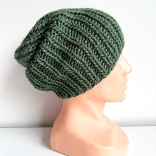 Ręcznie robiona czapka damska JANKA 100% Wełna owcza 97 Ciemny Bluszcz - od ręki