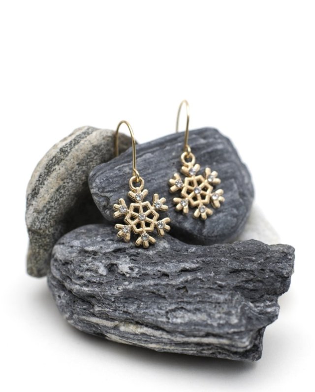 Pozłacane kolczyki śnieżynki z cyrkoniami.