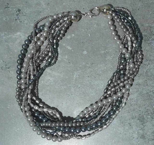 szaro kremowe perły hodowlane naszyjnik