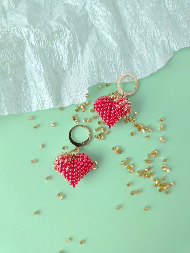 Kolczyki Serduszka z koralików czerwone