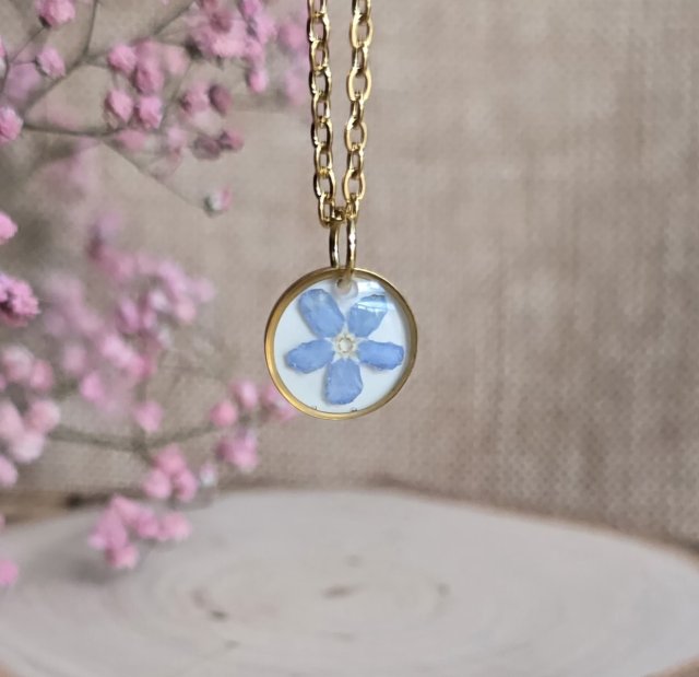 Wieczne kwiaty niezapominajka zawieszka