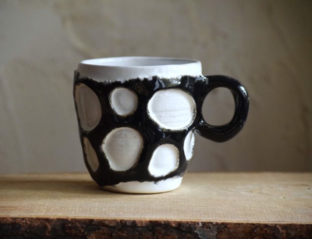 OTULANiE_kubek ceramiczny_czerń i biel