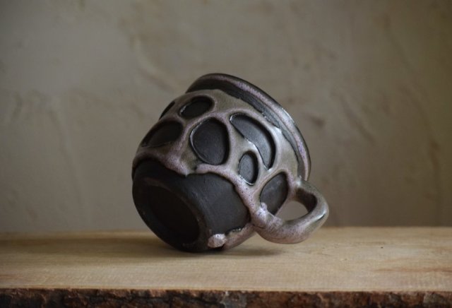 OTULANiE_kubek ceramiczny_czerń i bez