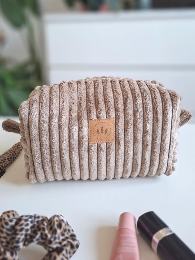 Sztruksowa kosmetyczka kostka Ciemny Beż