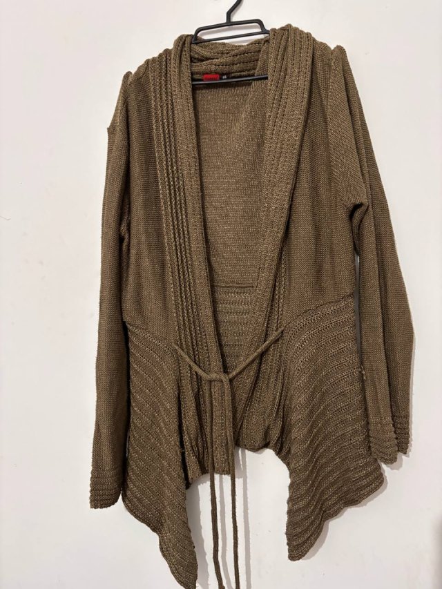 Ecru włoski sweter premium  prążkowany, dekolt V, Le tricot longhin Rozmiar S / 36 / 8