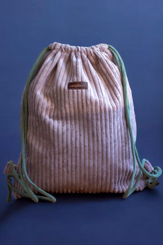 Pudroworóżowy sztruksowy workoplecak basic