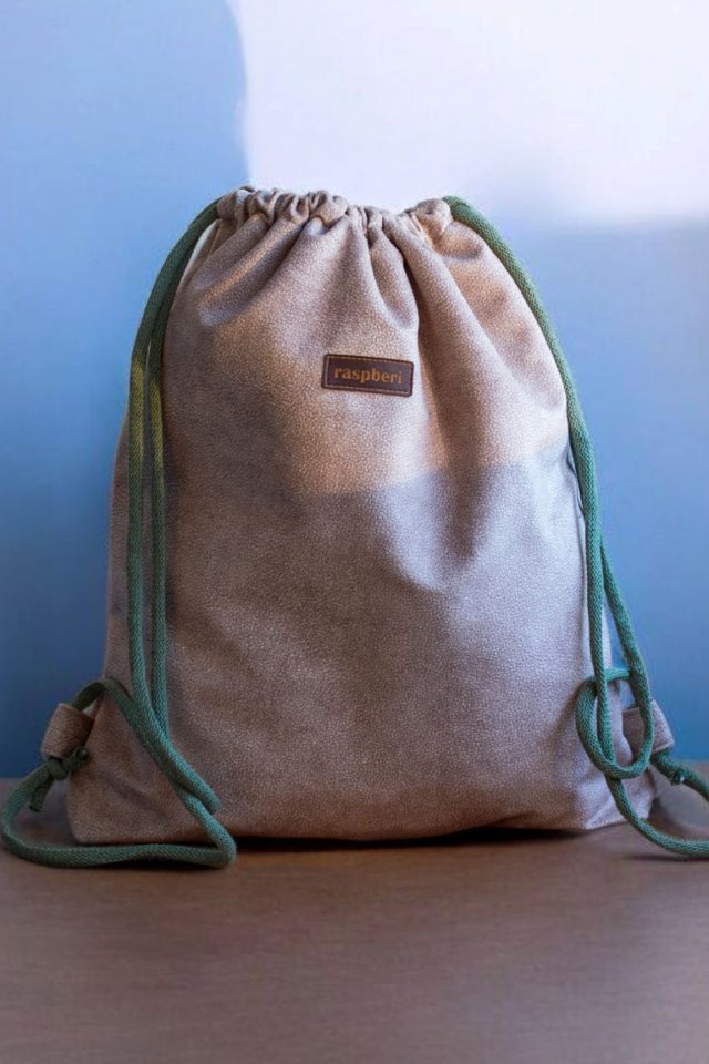 Beżowy welurowy workoplecak basic