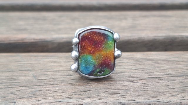 W kolorach różnych- pierścionek regulowany