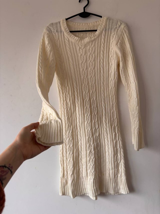 Ecru sukienka swetrowa warkoczowa, długa, miękka dzianina, XS/S