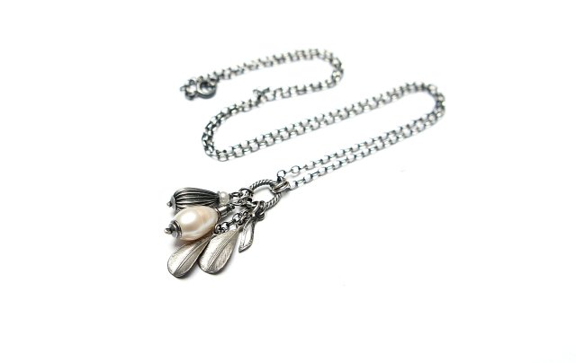 Perłowe listki  vol.2 - naszyjnik