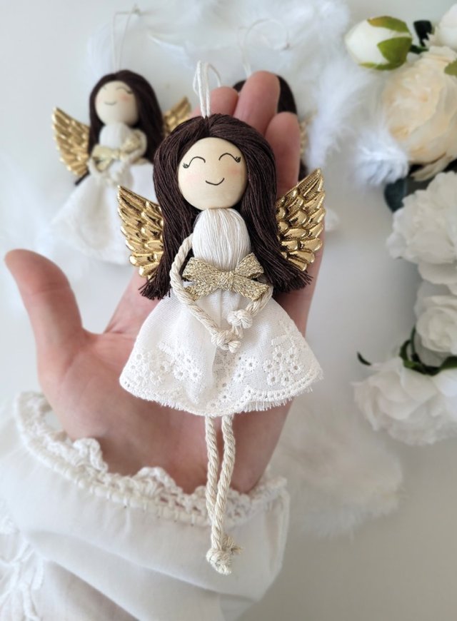 Aniołek na choinkę ecru