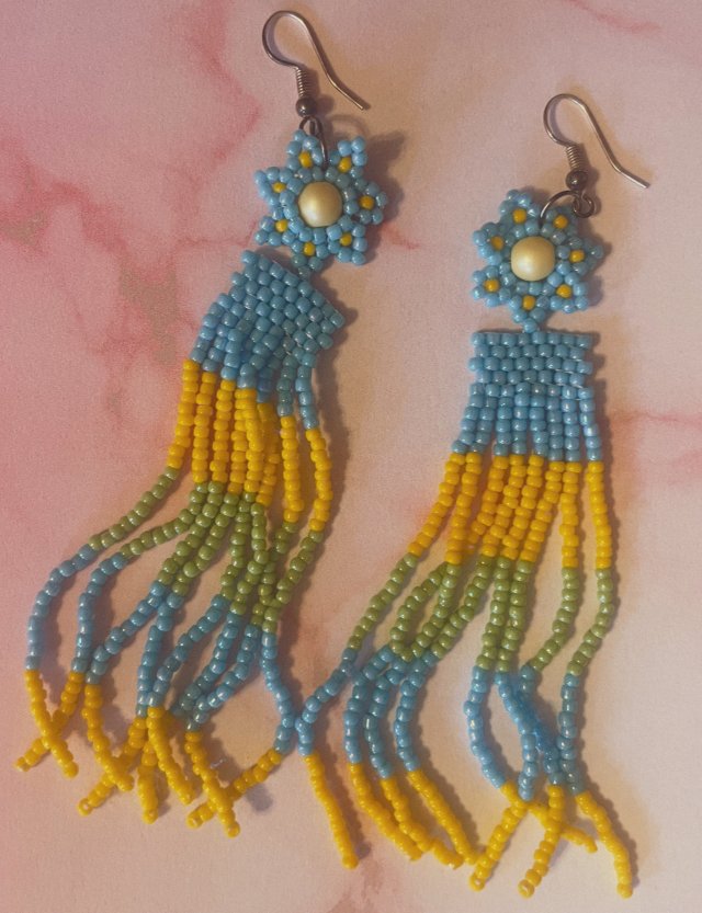 Kolczyki z perłowym kwiatuszkiem