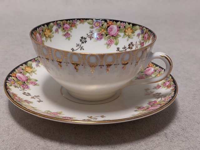 MZ ALTROHLAU Filiżanka Duet Mokka Girlandy Kwiatowe Czechoslovakia