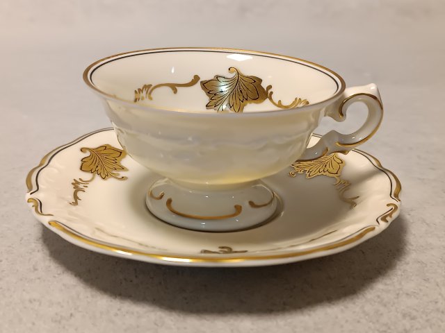 KPM Krister Friederike Filiżanka Duet Śląsk Reliefy Złoty Liść Silesia