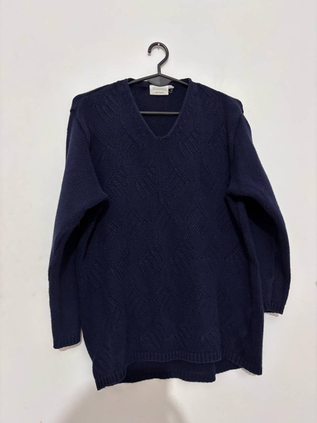 Granatowy sweter C&A z dekoltem V, bawełna-akryl, klasyczny fason bawelna C&A Rozmiar L / 40 / 12