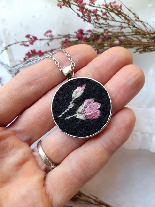 Naszyjnik Wieczór w magnoliach okrągły