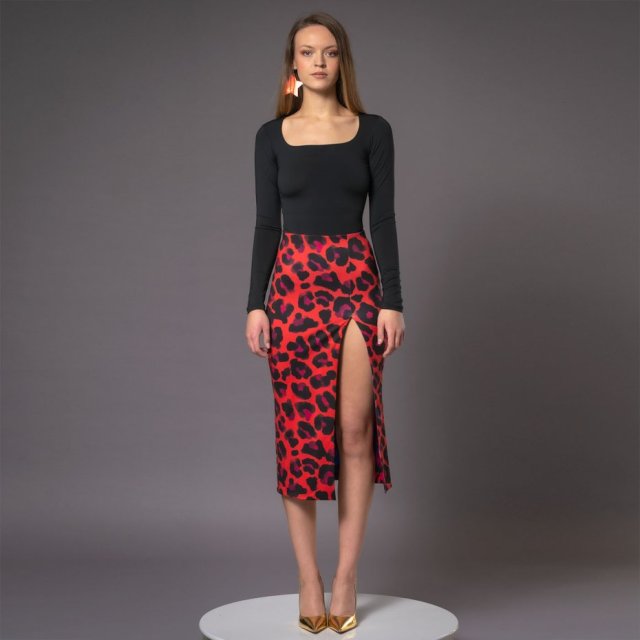 Bluzka z dekoltem karo - Linda