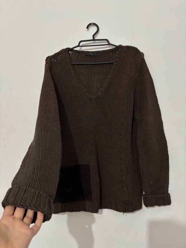 Premium sweter OUI z grubym splotem • ciemny brąz • dekolt V • bawełna M / 38 / 10