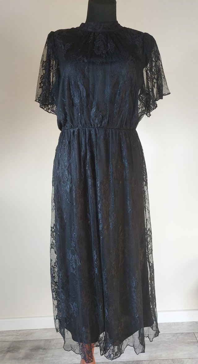 Czarna koronkowa sukienka L/XL