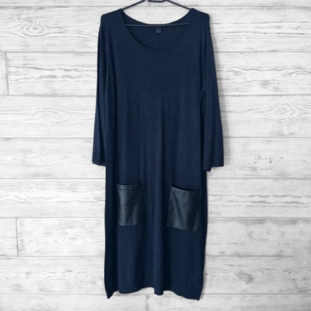 Pudełkowa z kieszeniami ze skóry